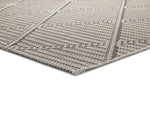 Външен геометричен килим