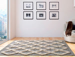 Етно килим с геометрични мотиви
