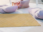 Геометричен вътрешен-външен килим Горчица